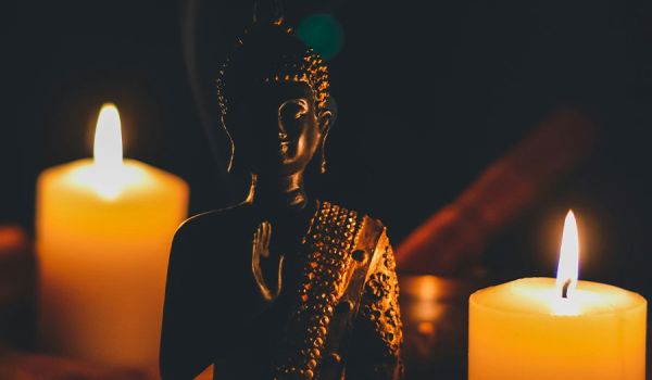 jeune-geneve-se-reposer-jeunant-guerir-microbiote-intermittent-nutrition-sonotherapie-diete-alimentation-jeuner-mediation-yoga-sejours-bains-sonores-spa-etude-chuv-randonnee