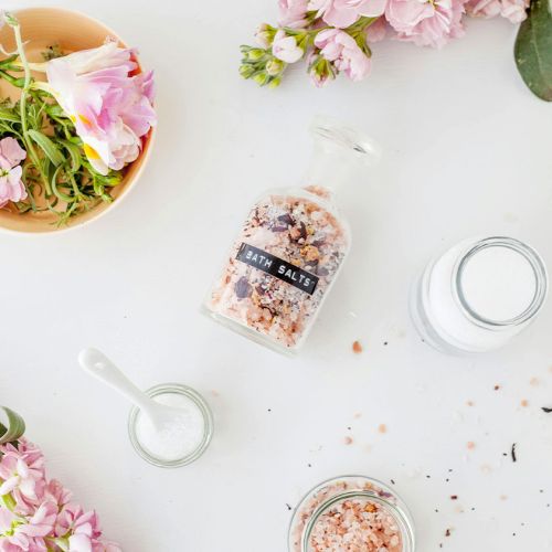 jeune-geneve-se-reposer-jeunant-guerir-microbiote-intermittent-nutrition-sonotherapie-diete-alimentation-jeuner-mediation-yoga-sejours-bains-sonores-spa-etude-chuv-randonnee